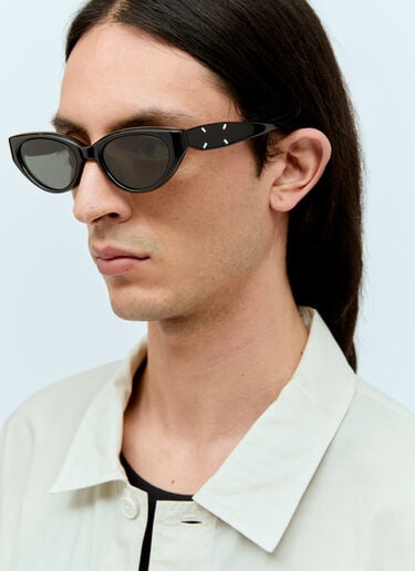 x Maison Margiela MM108 01 Sunglasses Gentle Monster x Maison Margiela MM108 01 Sunglasses Black gtm0356010
