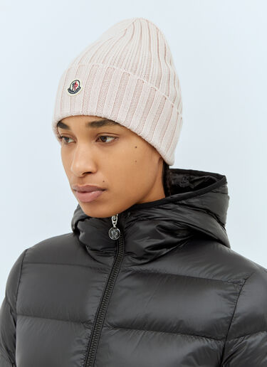 Moncler Logo Patch Beanie Hat Pink mon0259025