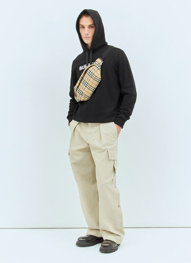 Burberry 로고 아플리케 후드티셔츠 블랙 bur0155025