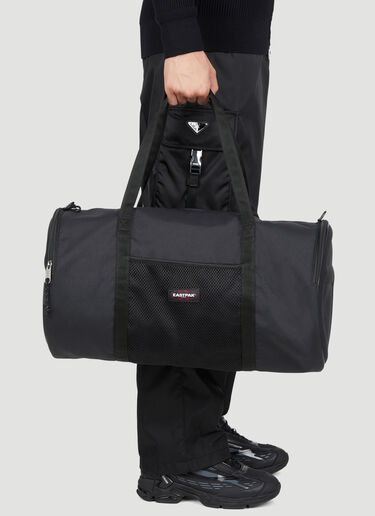 Eastpak x Telfar ラージ ダッフル ウィークエンド バッグ ブラック est0353015