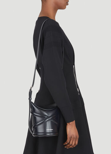 Alexander McQueen Curve Shoulder Bag Black amq0247049