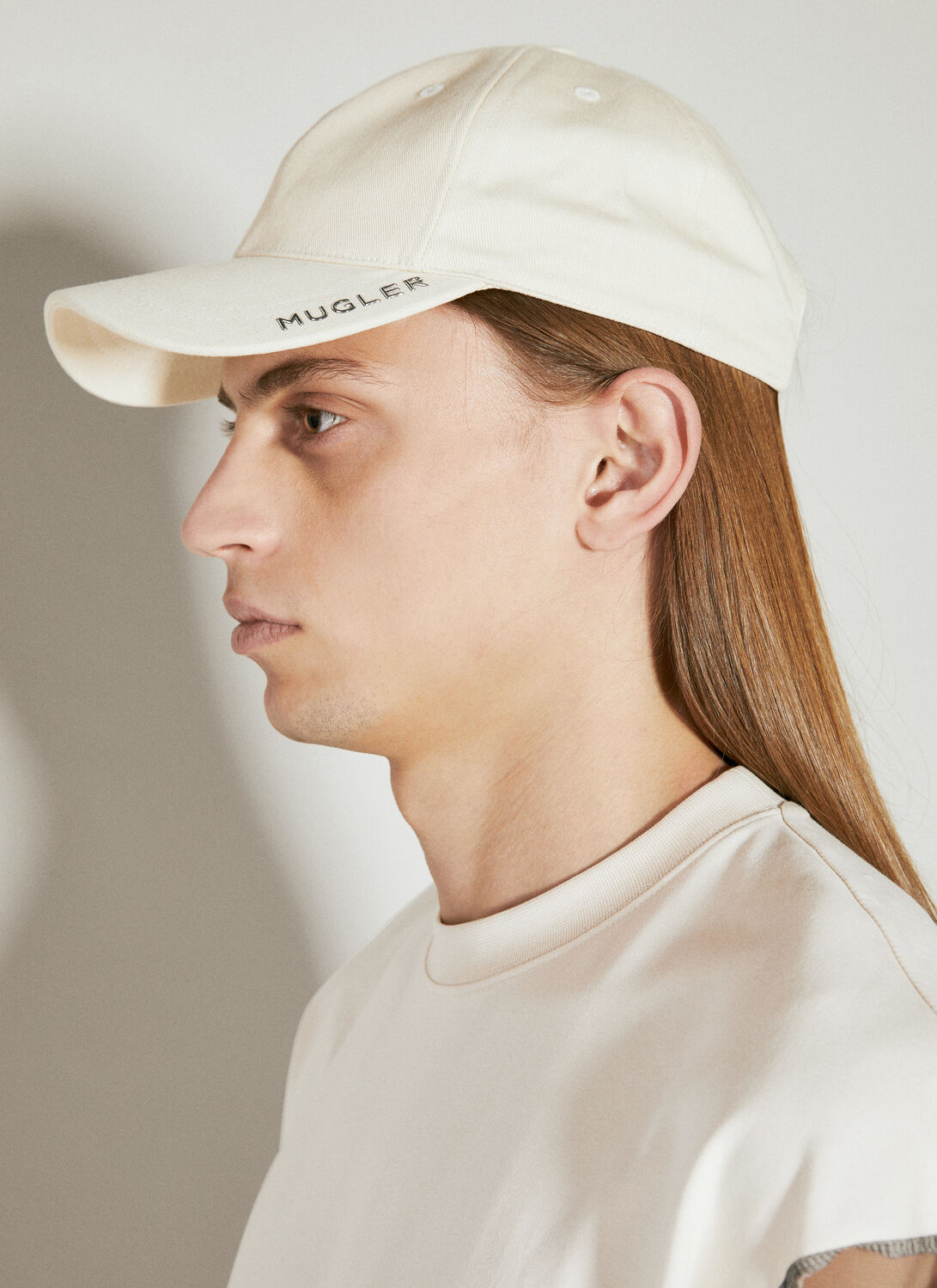 Mugler Logo Applique Baseball Cap In Beige