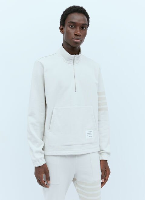 Thom Browne 로고 패치 쿼터 집업 스웨터셔츠 그레이 thb0153014