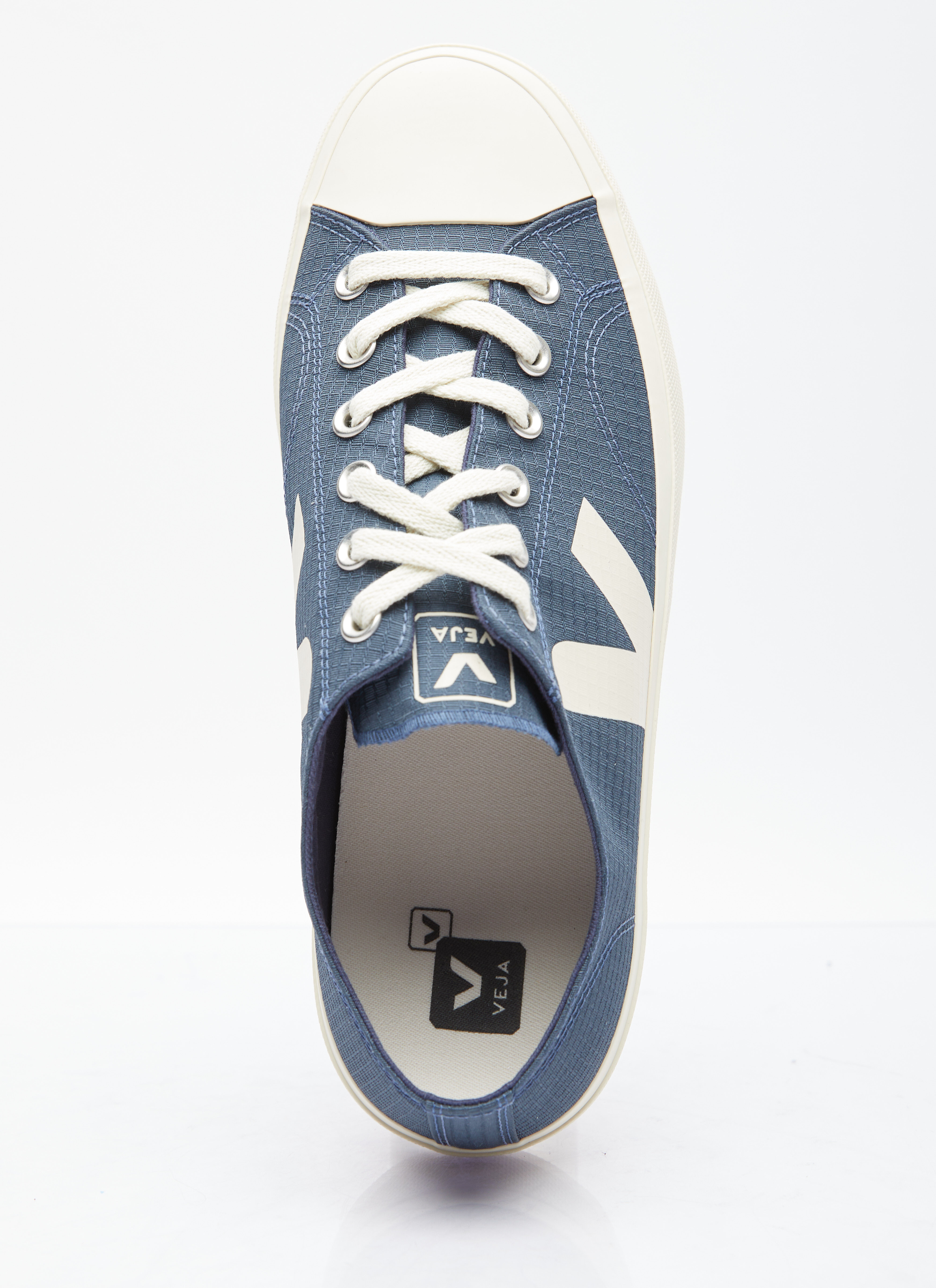 Veja Wata II Low Ripstop Sneakers in Navy LN CC