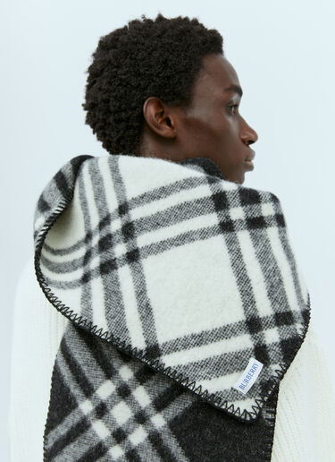 Burberry Check Wool Scarf Black bur0155004