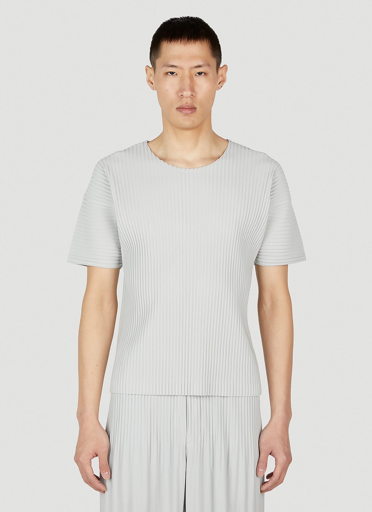 Issey Miyake Ribbed Texture Round Neck Short Sleeves In Grey