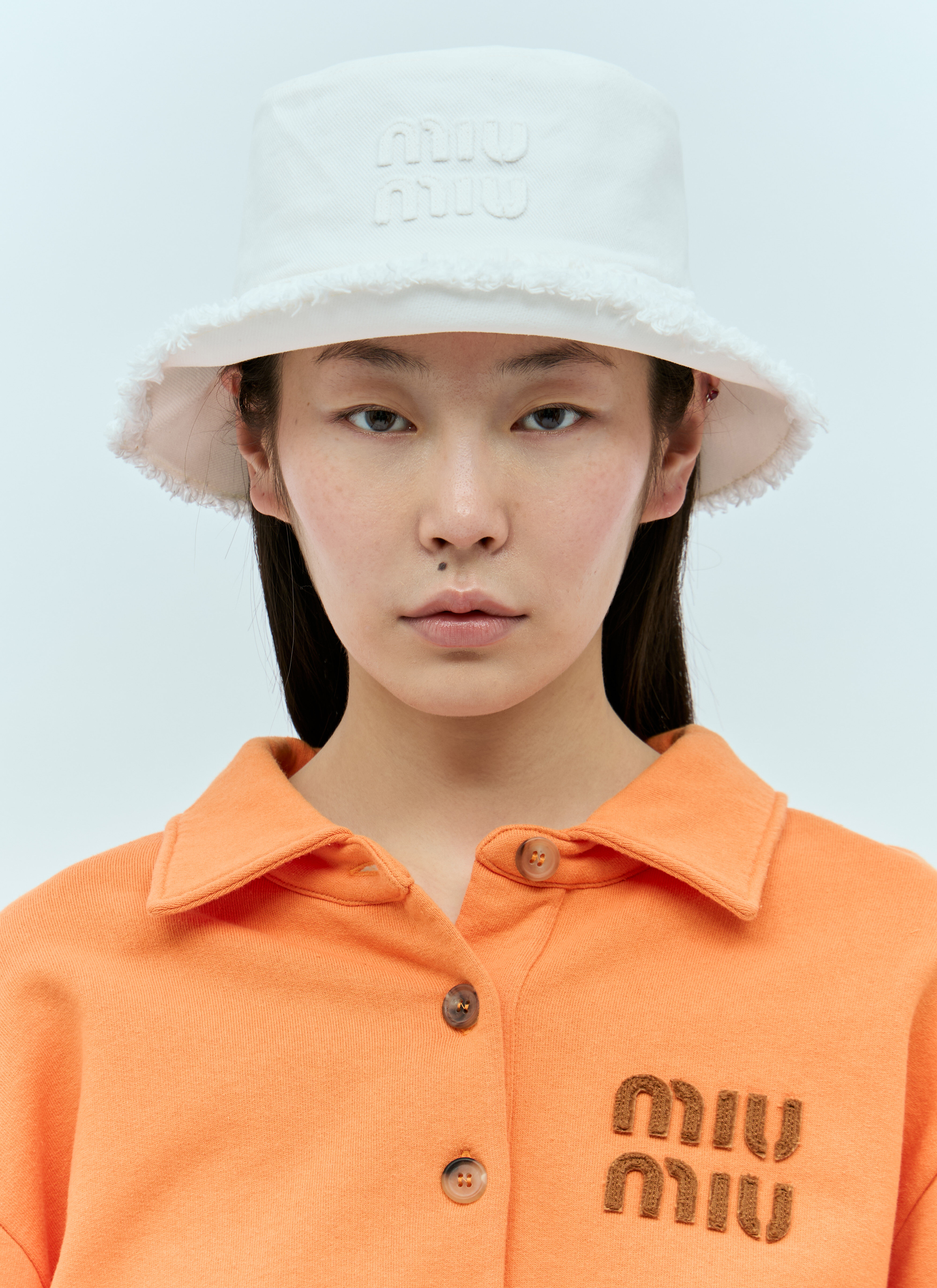 miu0256030_wht_00.jpg?sw=375&
