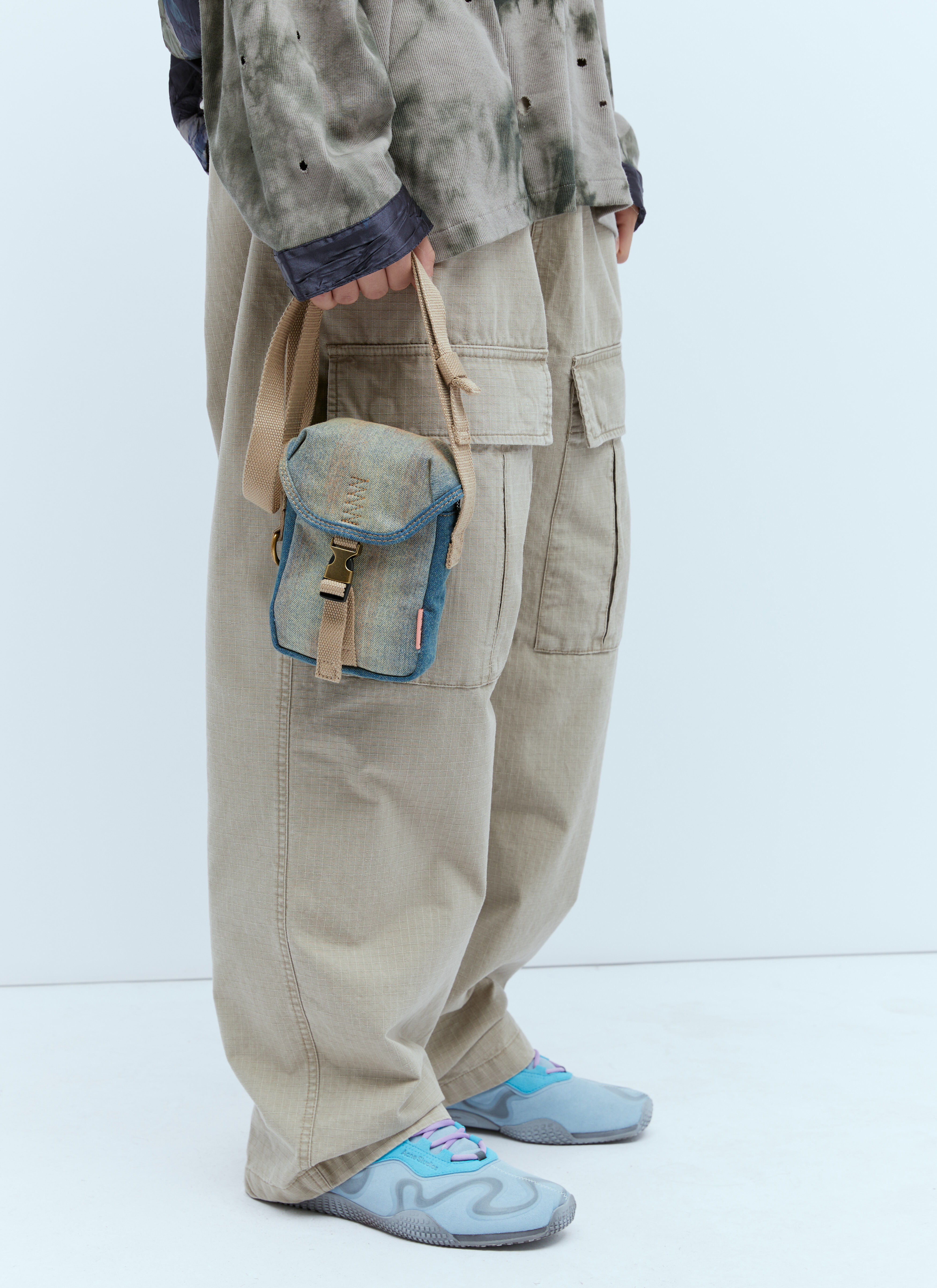 ずっと気になってた Men's' Studios Acne Denim Blue in Bag Crossbody Pouch Mini 小物