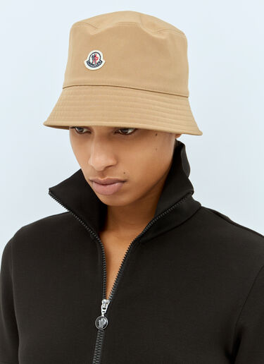 Moncler Logo Patch Bucket Hat Beige mon0259023