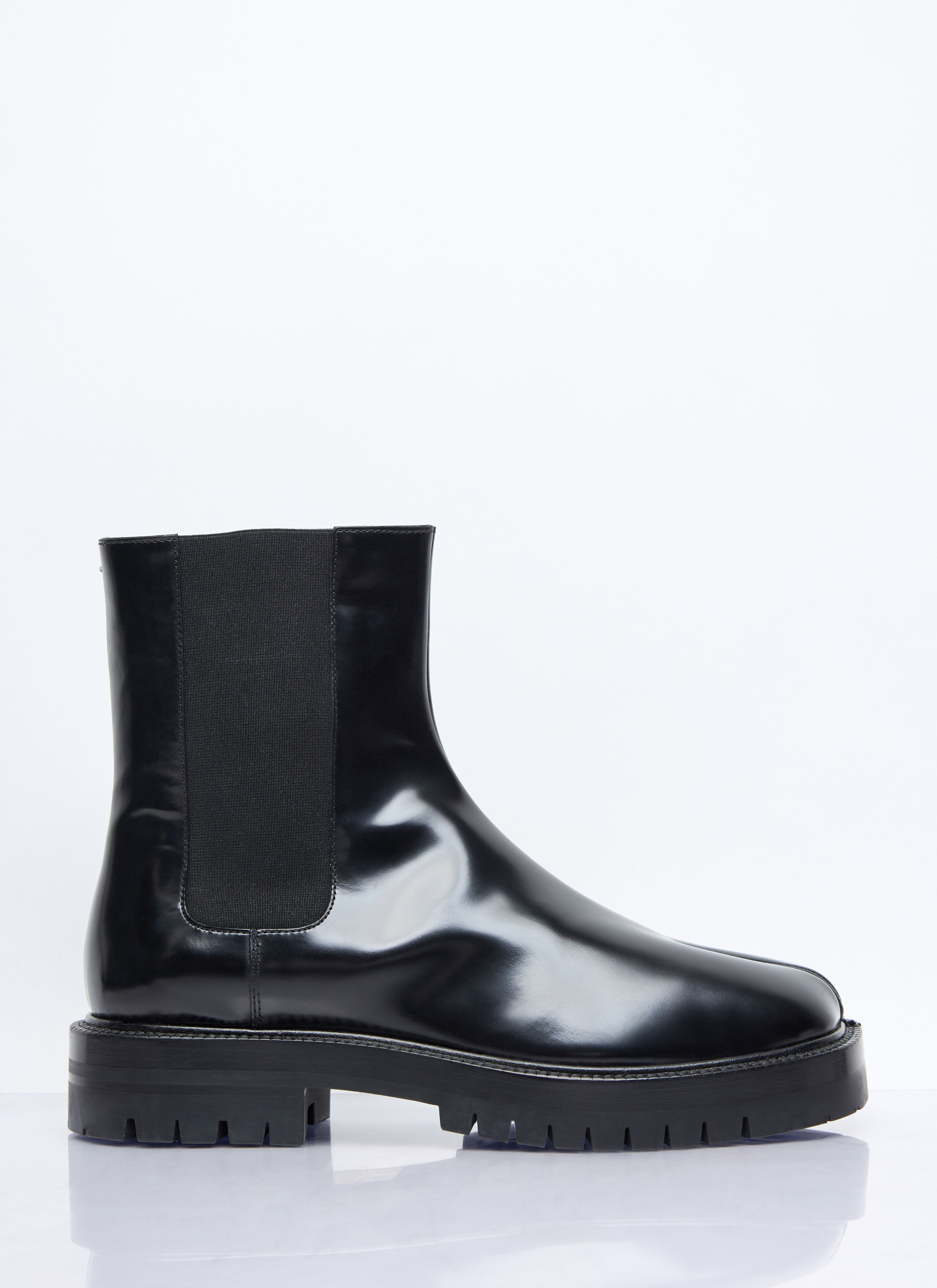 Cleft toe boots top