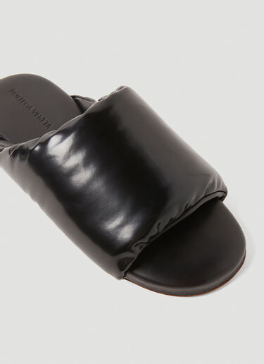 Bottega Veneta フラットパデッドサンダル ブラック bov0251087
