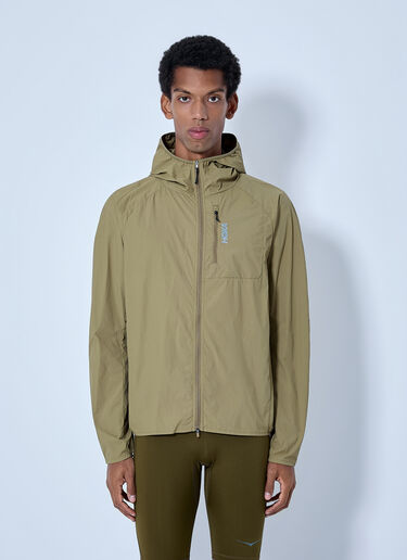 LN-CC® - HOKA: Skyflow Wind Jacket - Green HOKA Skyflow Wind Jacket Green hok0165035