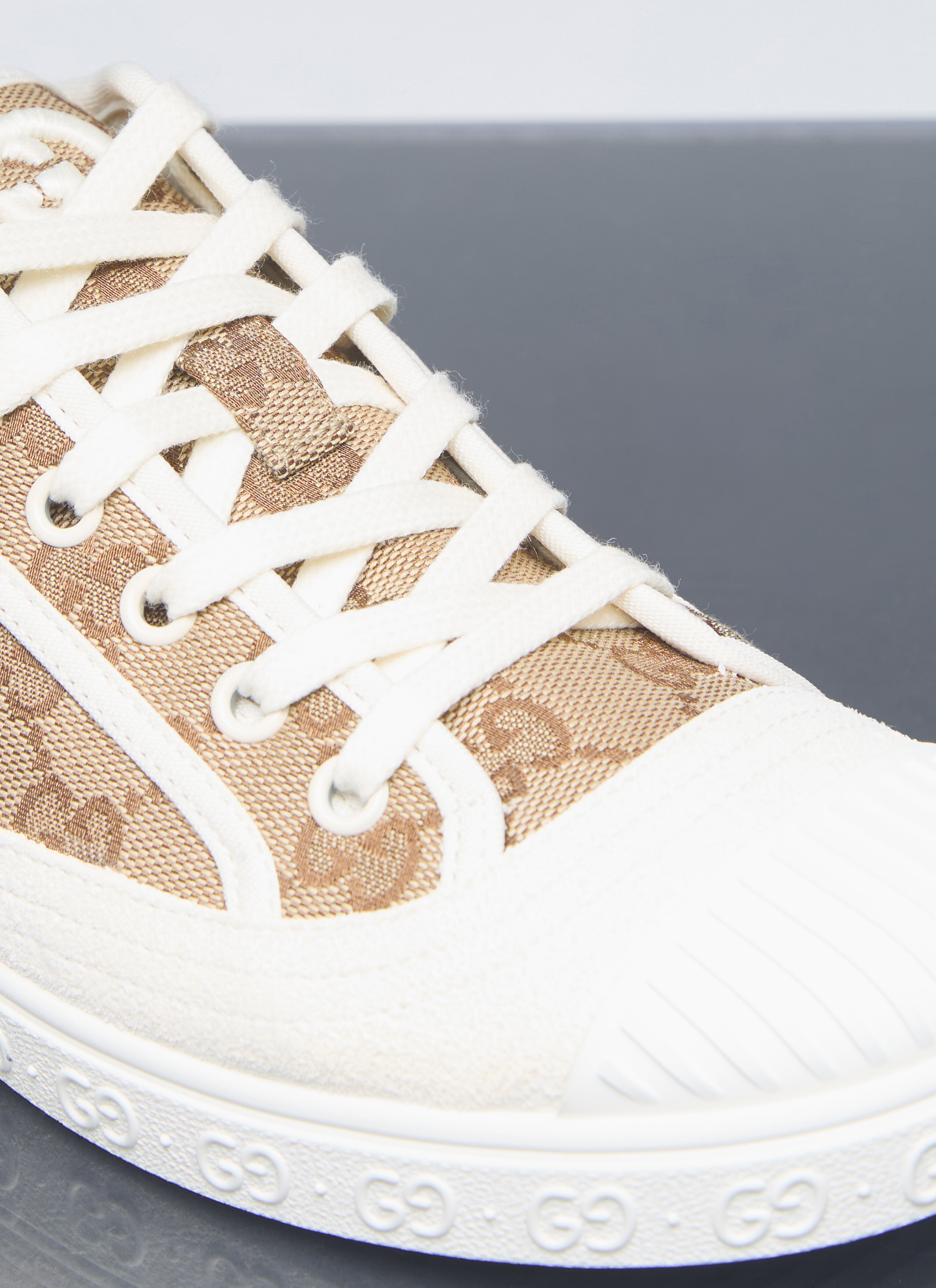 Gucci Women s GG Canvas Sneakers in Beige LN CC
