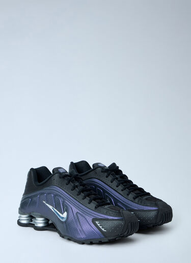 LN-CC® - Nike: Shox R4 Sneakers - Black Nike Shox R4 Sneakers Black nik0164008