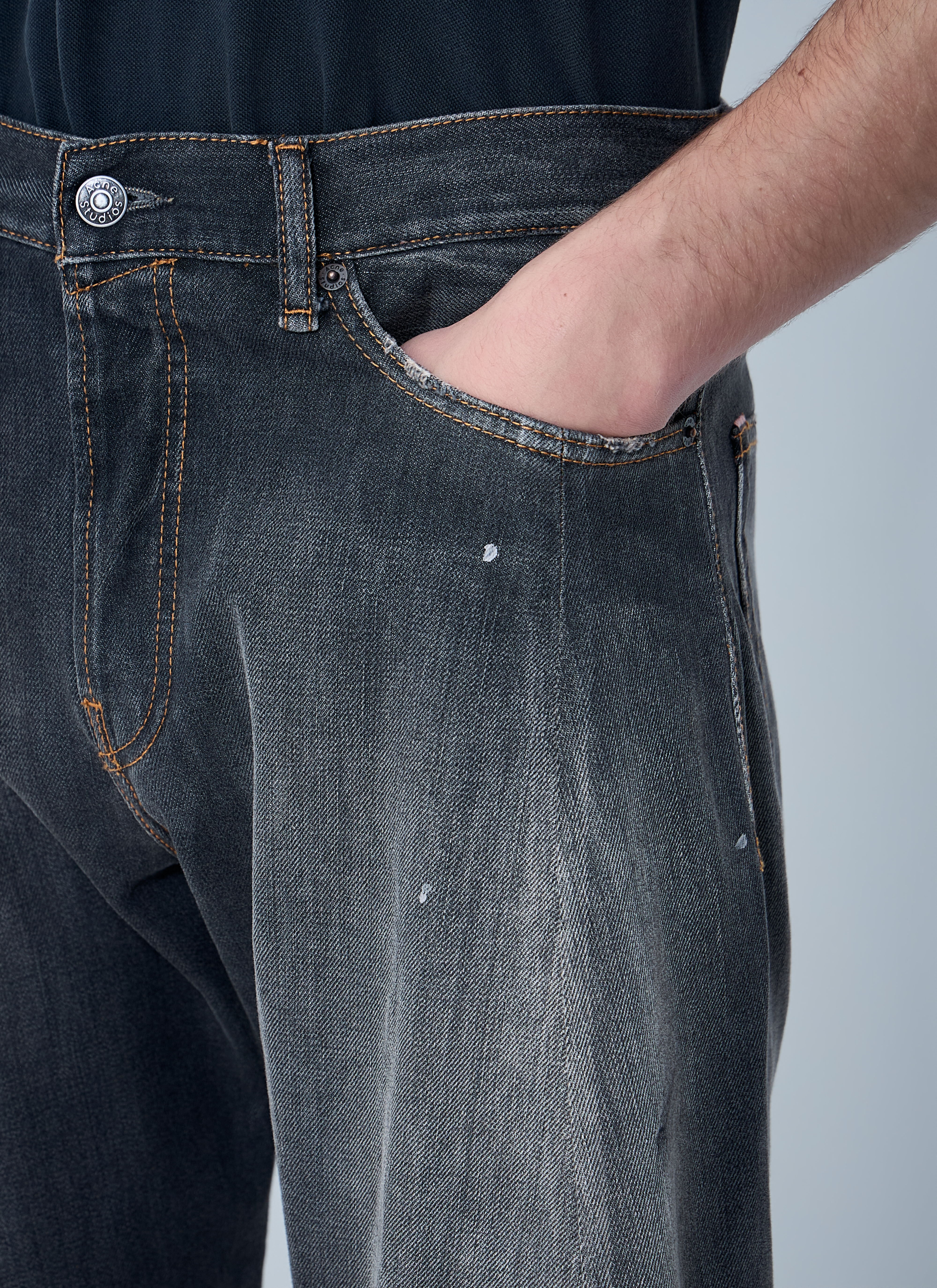 Acne Studios Men's' 2006M Jeans in Black | LN-CC®
