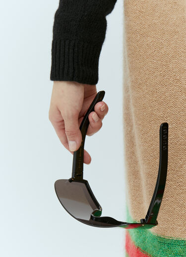 Gucci Mask-Shaped Frame Sunglasses Black gus0254012