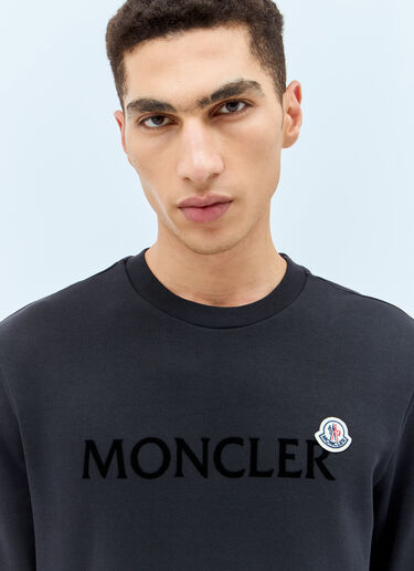 Moncler 로고 패치 맨투맨 네이비 mon0157035