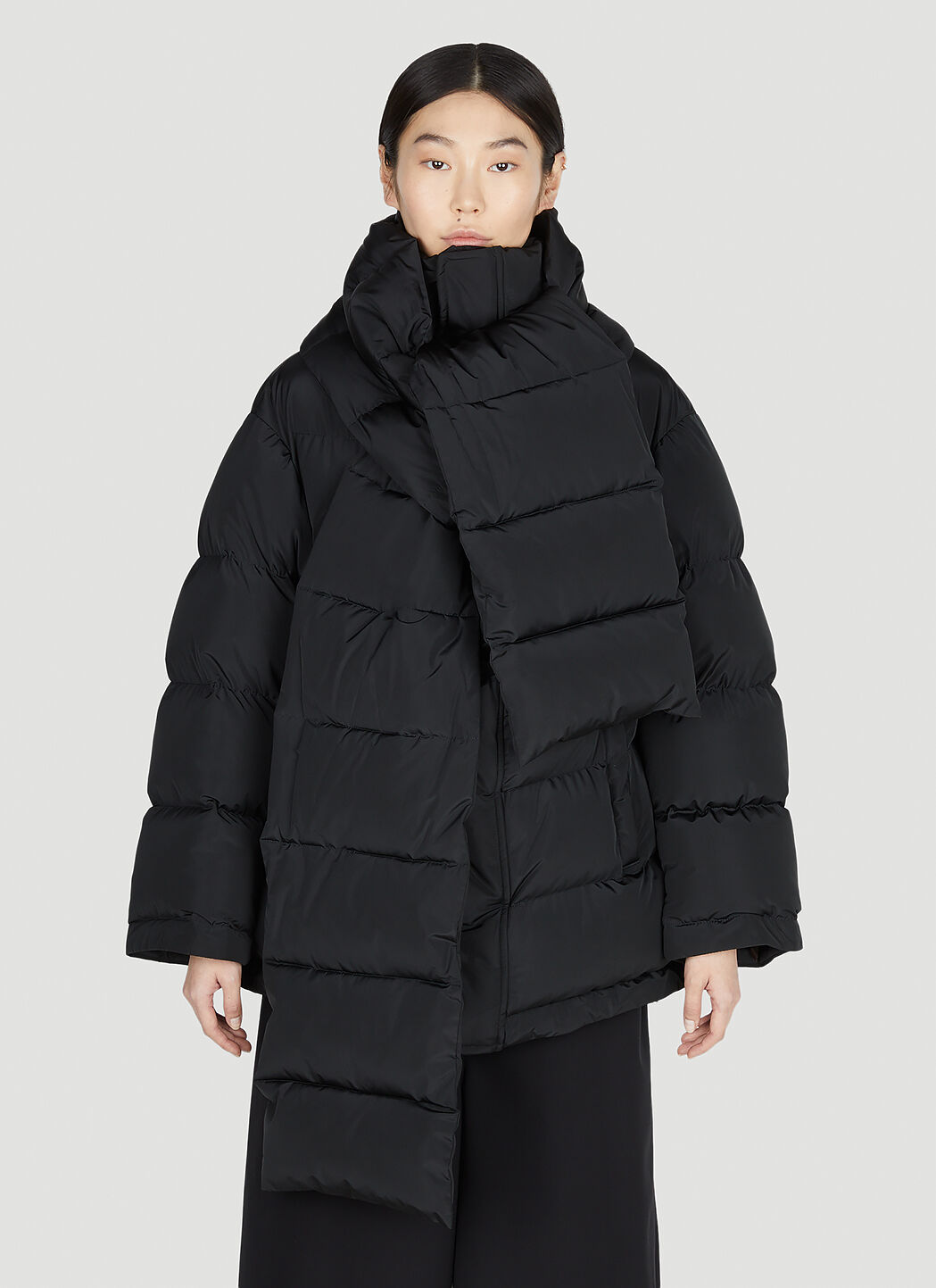 Balenciaga puffer jacket black store