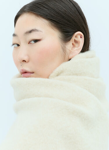 Issey Miyake Alpaca Fringe Scarf Cream ism0255014