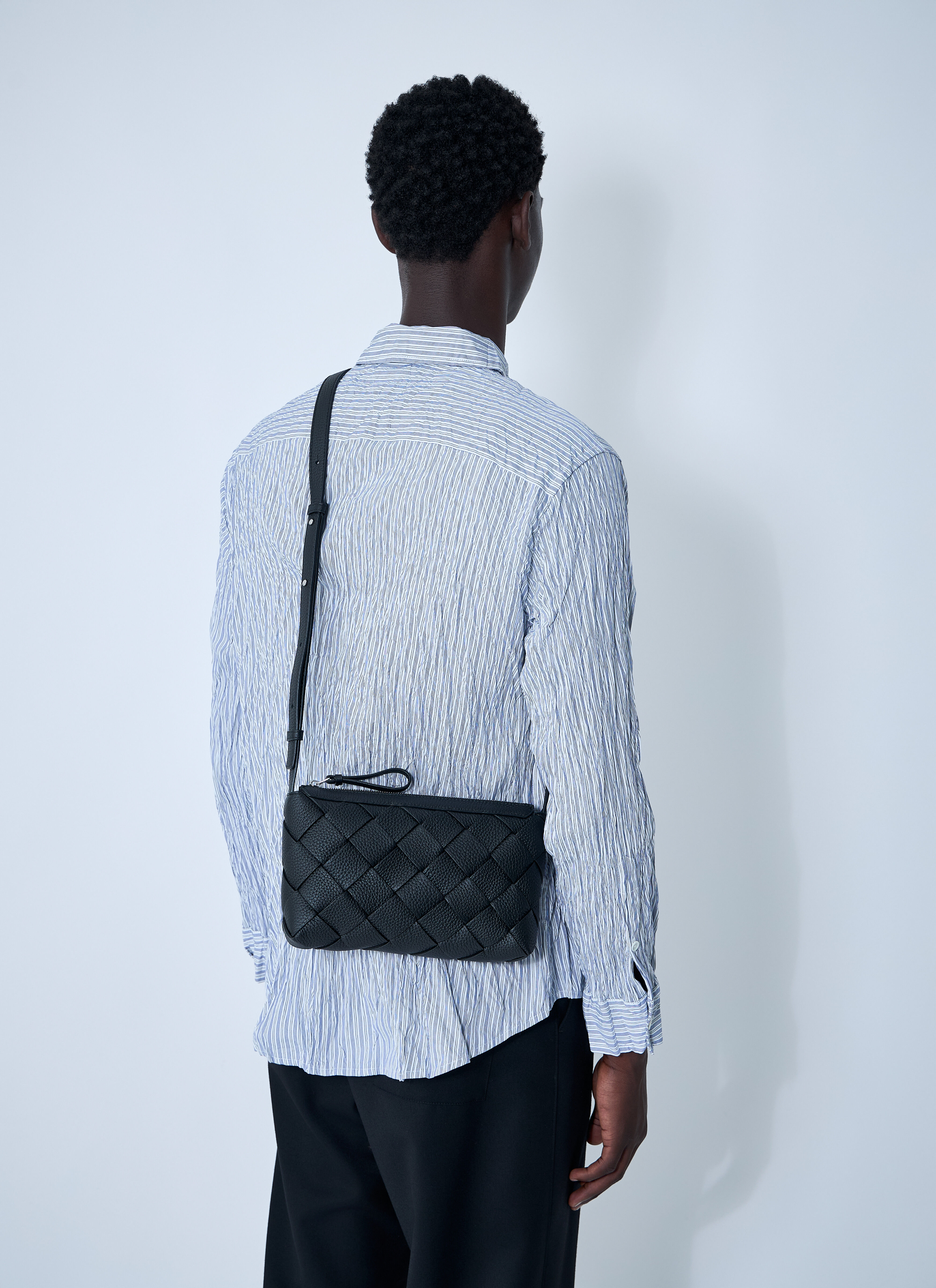 Bottega Veneta Men's' Diago Zipped Messenger Bag in Black