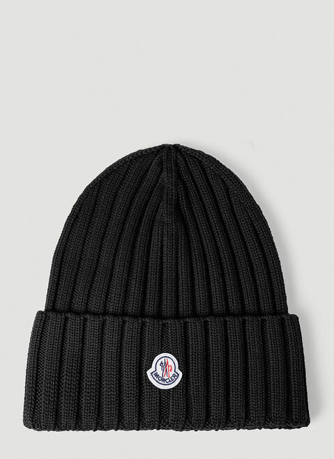 Moncler Karakorum Logo Patch Beanie Hat Burgundy mnk0254002