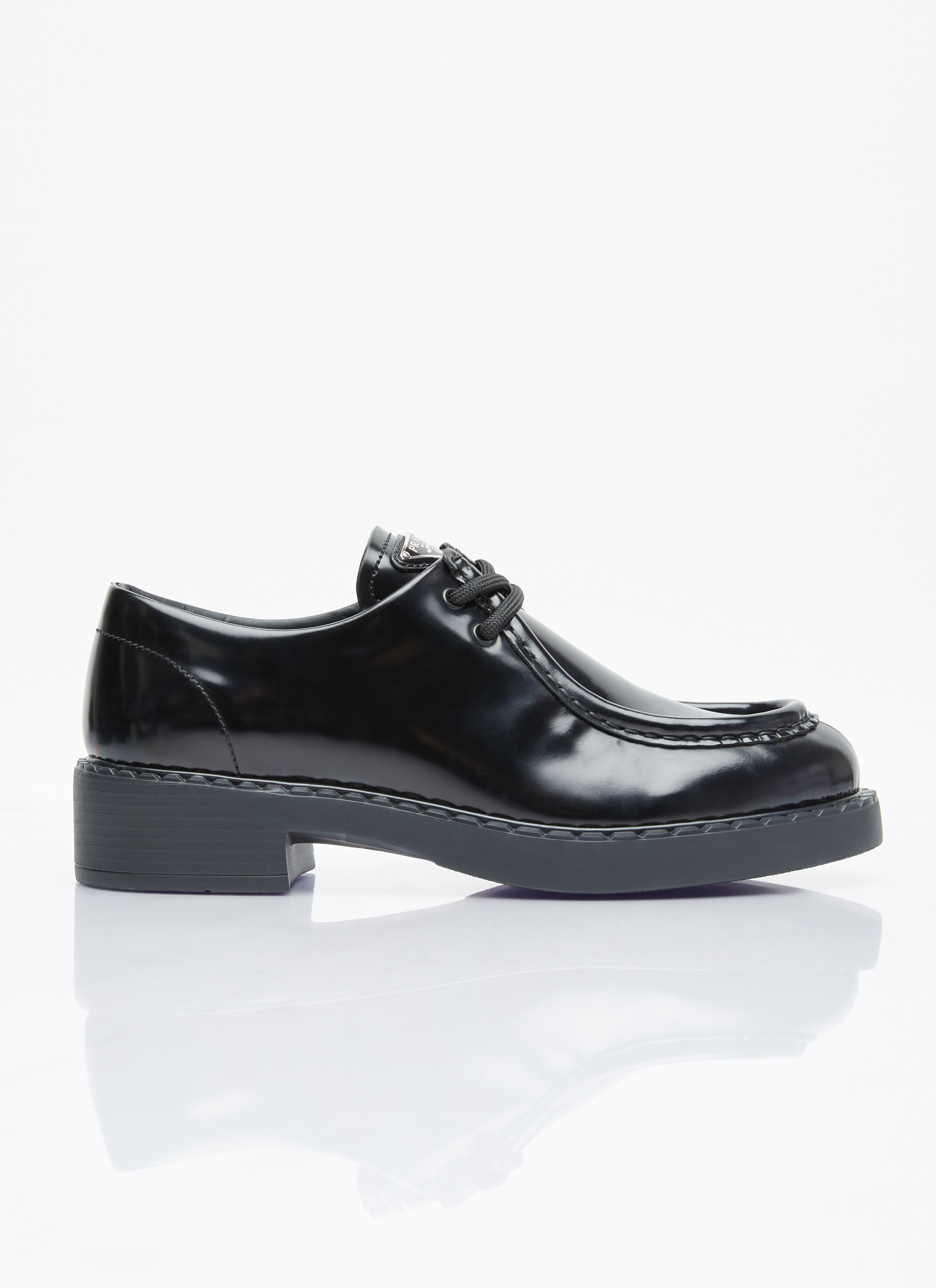 Gucci Brushed Leather Lace-Up Shoes Black guc0255064