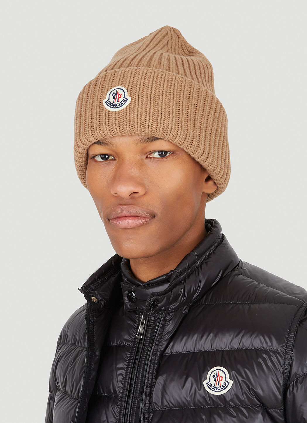 Moncler logo shop patch beanie