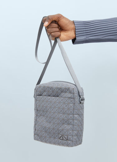 Voyager ワントーン ショルダーバッグ Bao Bao Issey Miyake Voyager ワントーン ショルダーバッグ グレー bao0155002