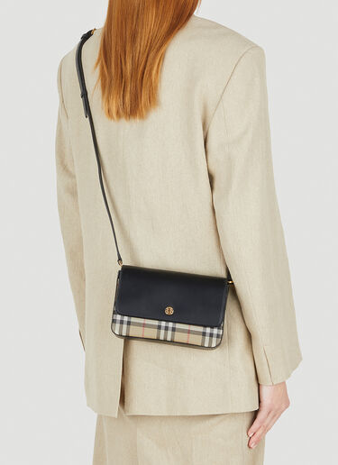 Burberry New Hampshire Shoulder Bag Beige bur0248057