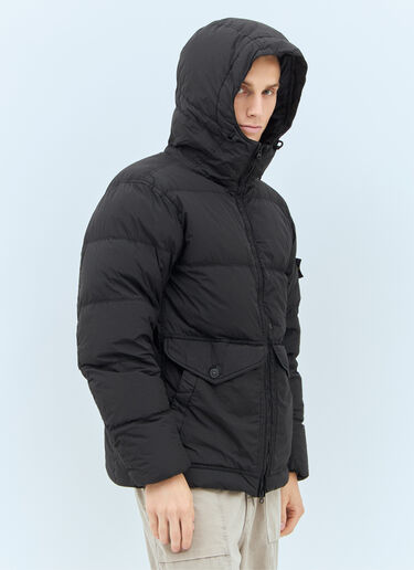 Stone Island 皱面连帽羽绒夹克 黑色 sto0158026