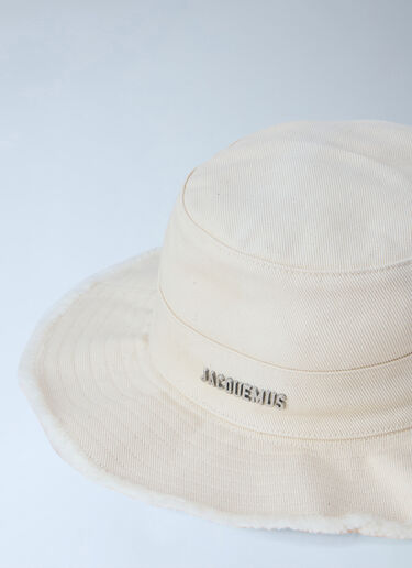 LN-CC® - Jacquemus: Le Bob Artichaut Bucket Hat - White Jacquemus Le Bob Artichaut Bucket Hat White jac0366001