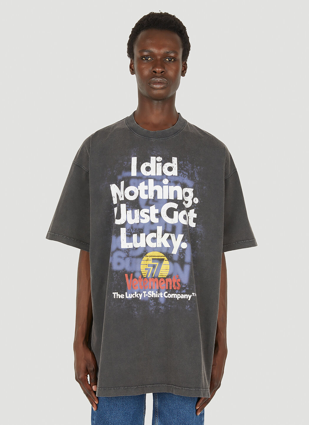 Vetements t shirt best sale logo