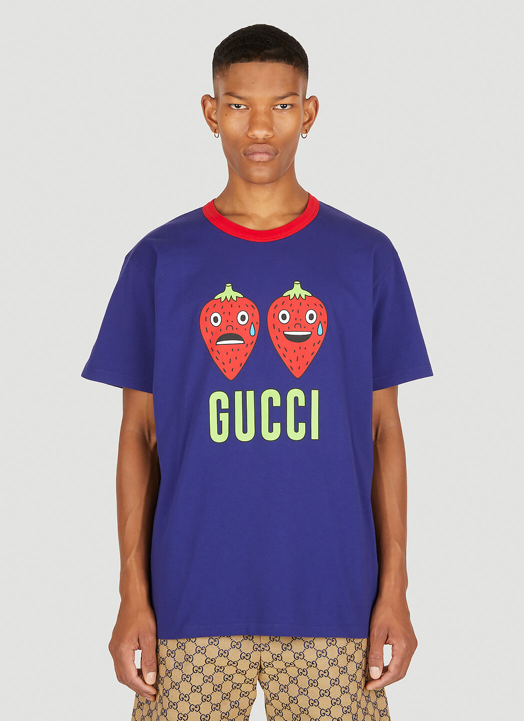 Gucci Strawberry Print Hollywood T Shirt in Blue LN CC