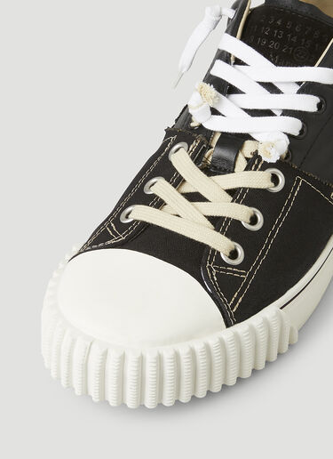 Maison Margiela Evolution Low-Top Sneakers Black mla0146061