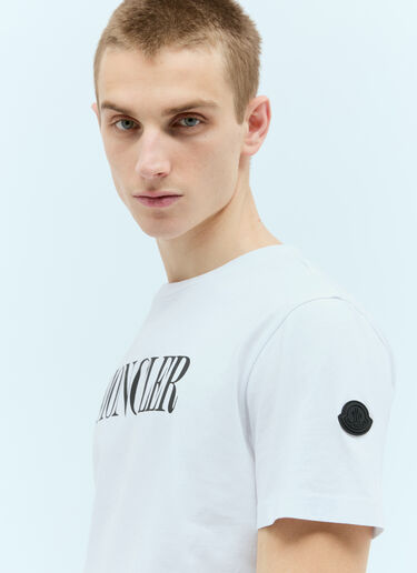 Moncler Logo Print T-Shirt White mon0158022