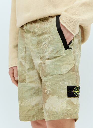 Stone Island Camo Drawstring Shorts Green sto0156053