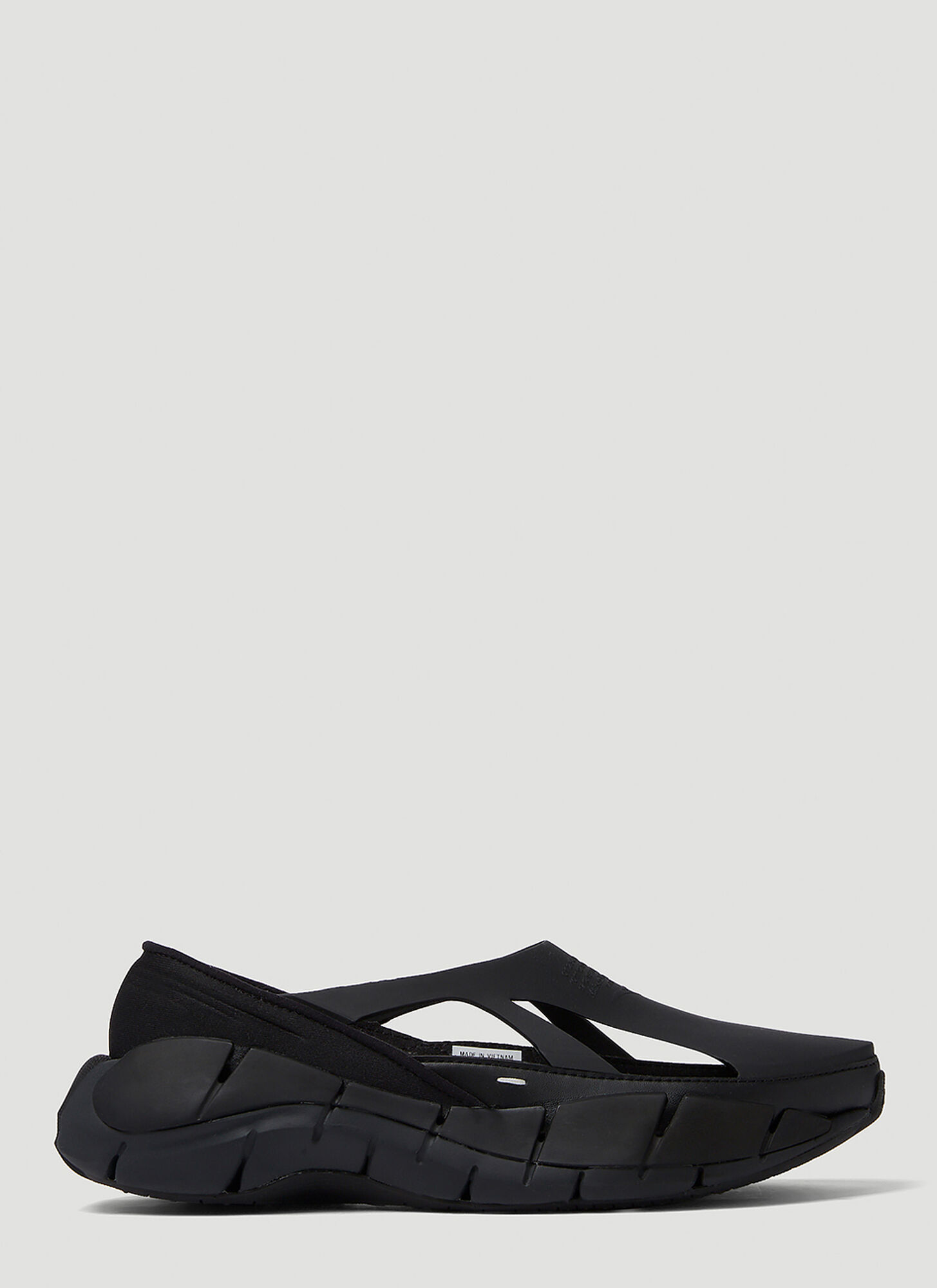 Shop Maison Margiela X Reebok Tier 1 Croafer Sneakers In Black