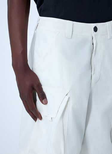 Stone Island Cargo Shorts with Flap Pockets Ivory sto0164095