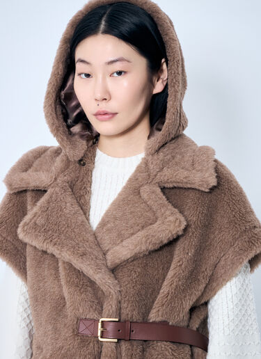 Max Mara Teddy Fabric Gilet Cape Light Brown max0259026