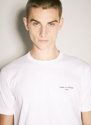 Comme des Garçons Homme 로고 프린트 티셔츠 화이트 cdh0158015