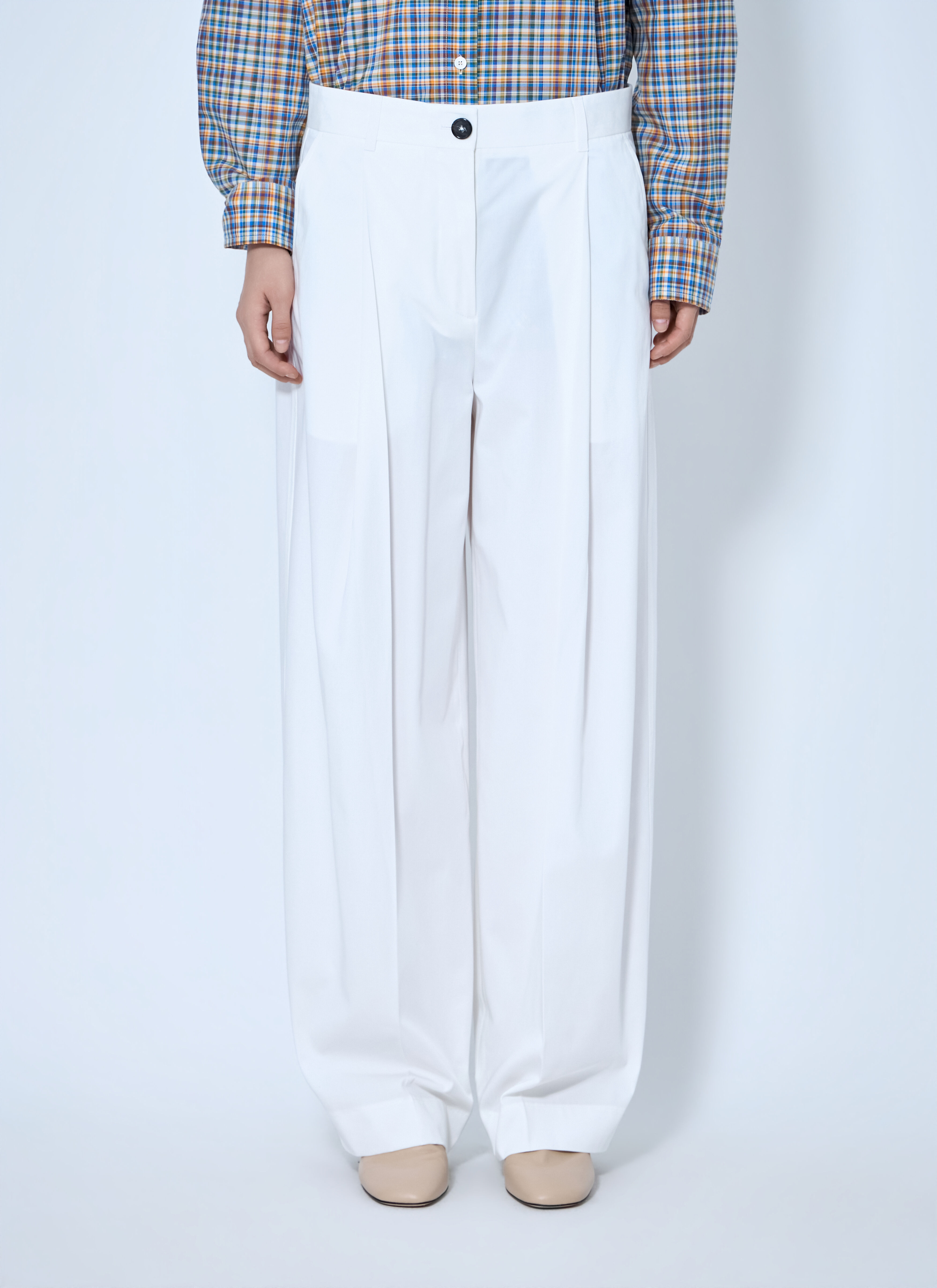 Toteme Women's' Single Pleat Cotton Trousers in White | LN-CC®