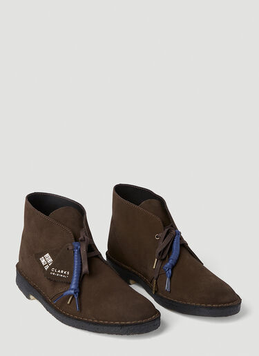 CLARKS ORIGINALS Desert 靴子 棕色 cla0152008