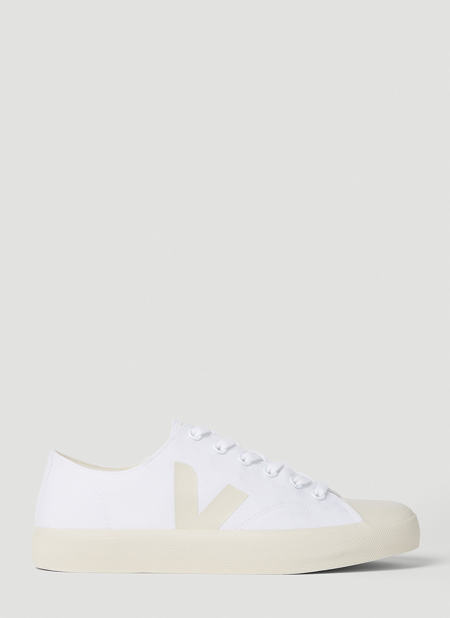 VEJA WATA II trainers