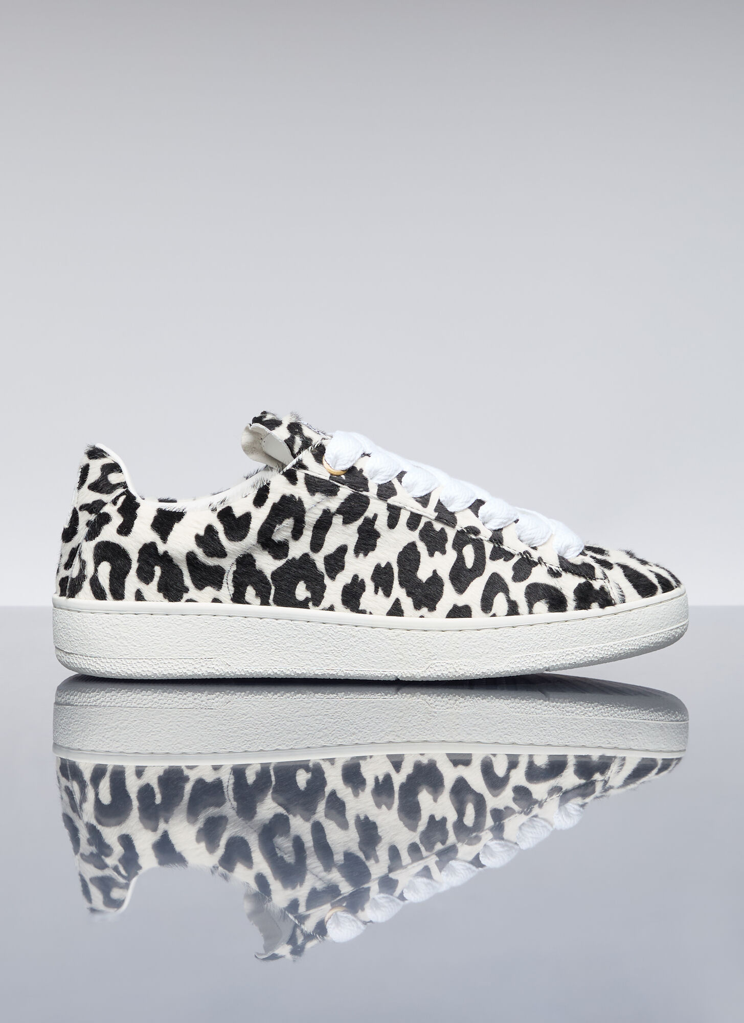 Shop Lanvin Lite Curb Low-top Sneakers In White