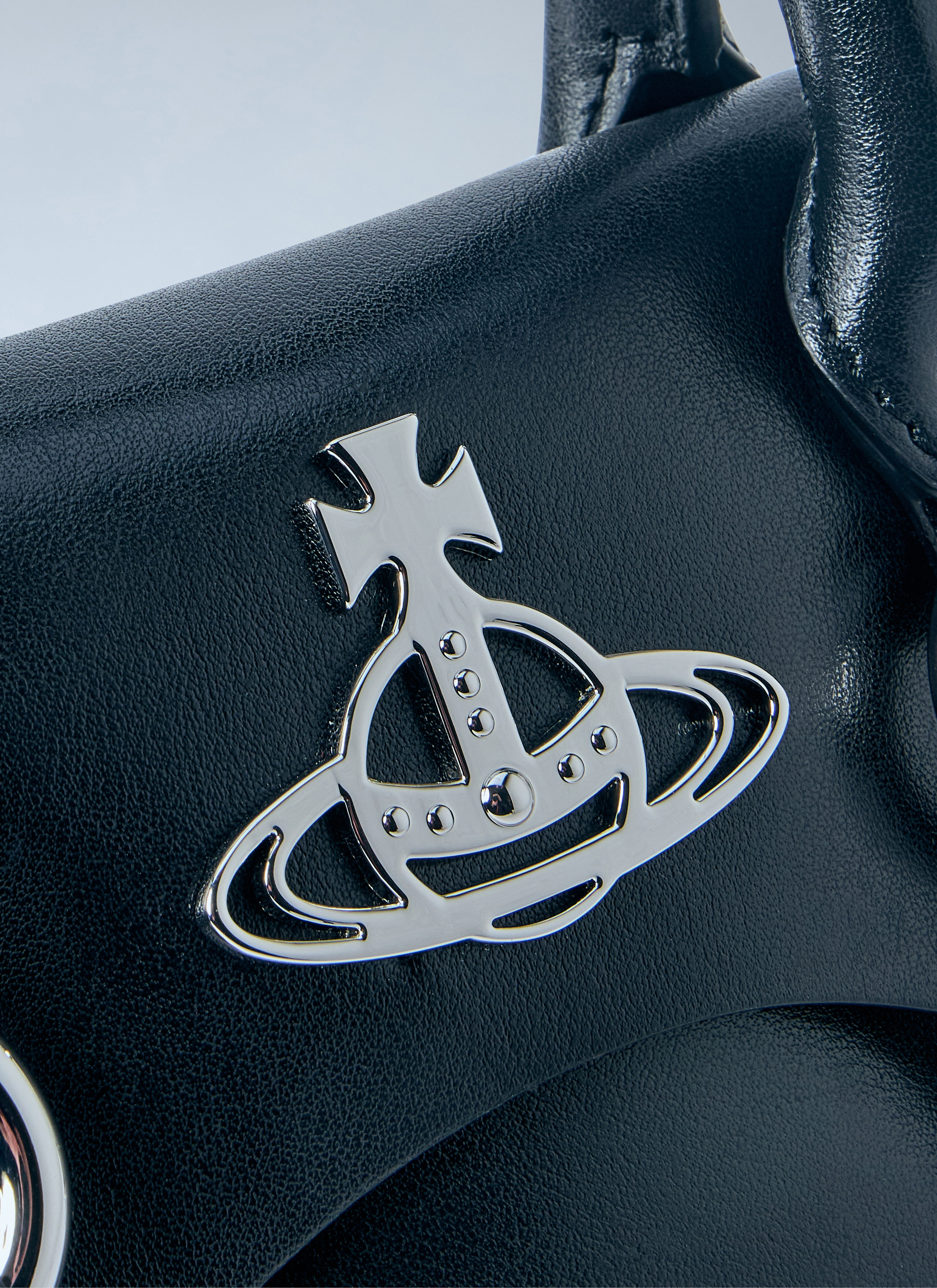 Vivienne Westwood レディース チェーン付きBettyミニハンドバッグ の