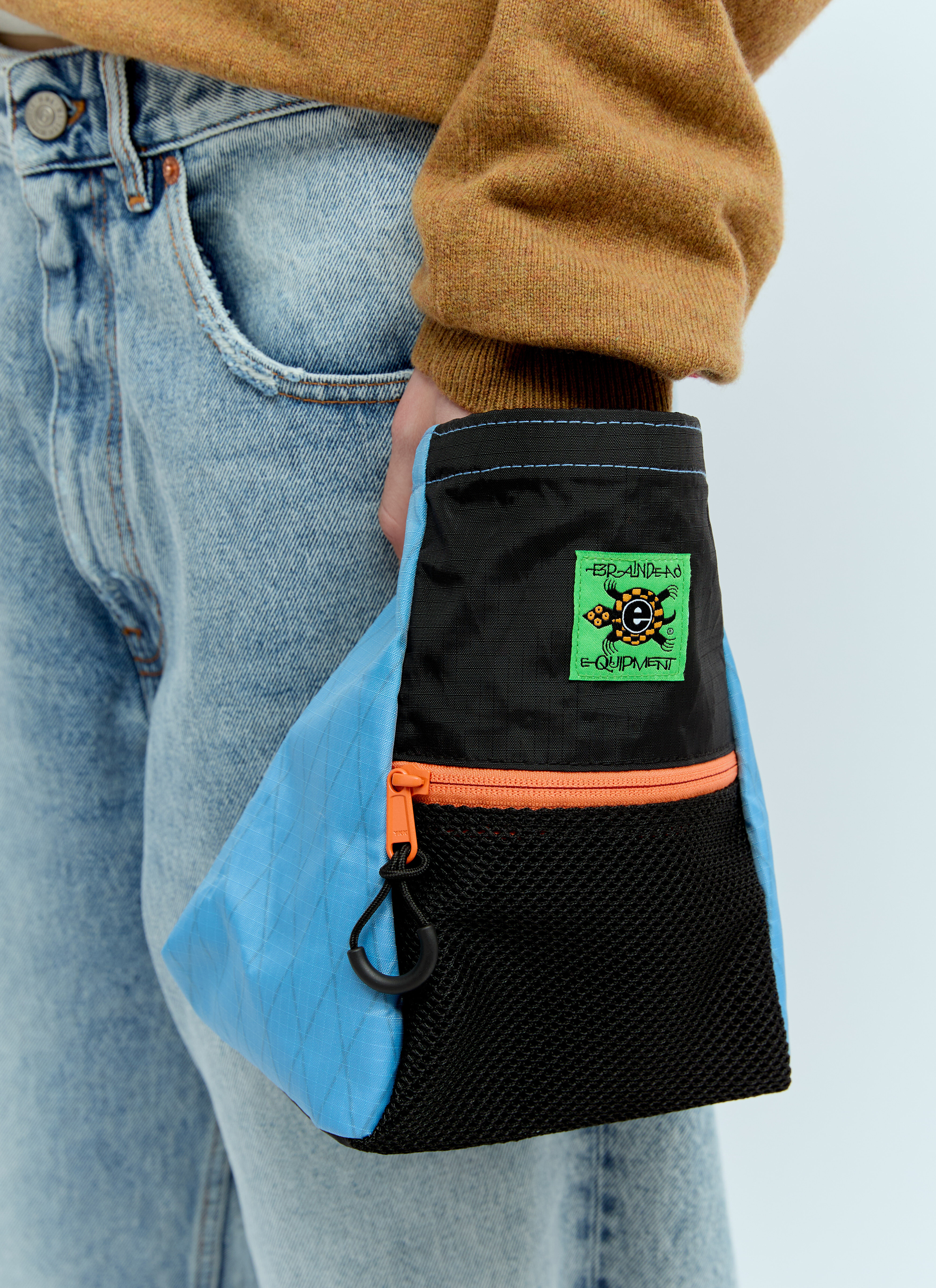 Brain Dead Equipment Chalk Bag in Black fur Damen LN CC