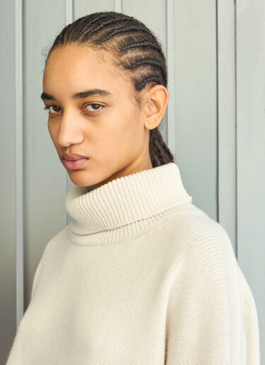 실렌느 T-넥 스웨터 Skall Studio 실렌느 T-넥 스웨터 크림 ska0258008