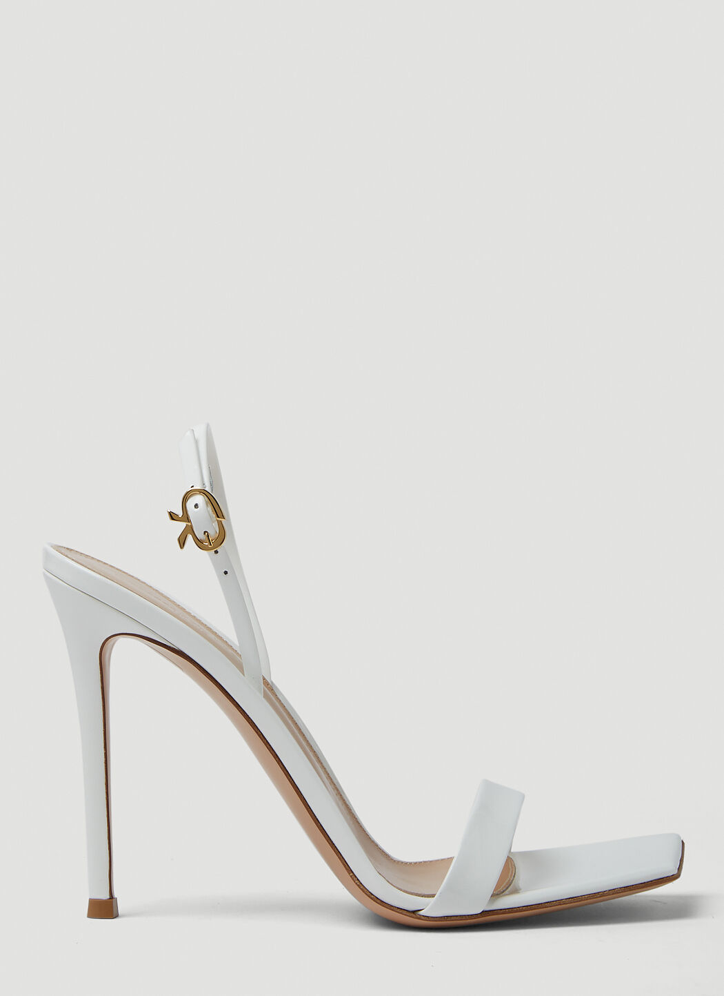 White heels deals with ribbon