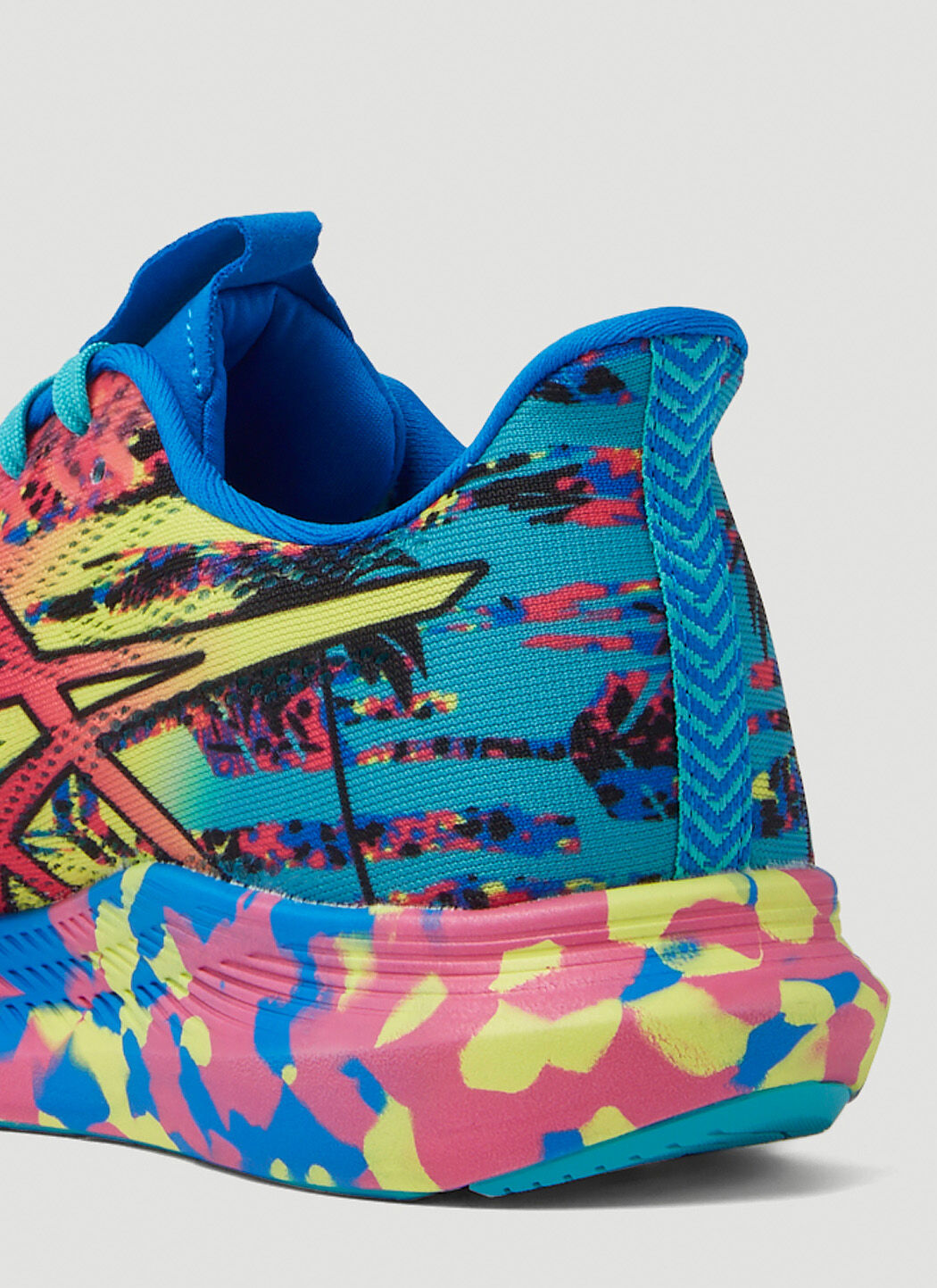 Asics Noosa Tri 14 Sneakers in Pink LN CC