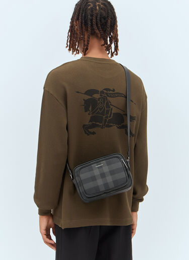 Burberry Paddy Crossbody Bag Black bur0157046